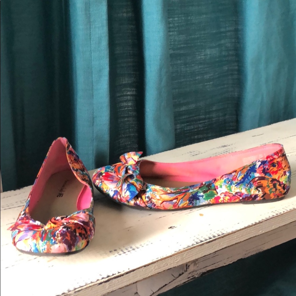 American Eagle flats